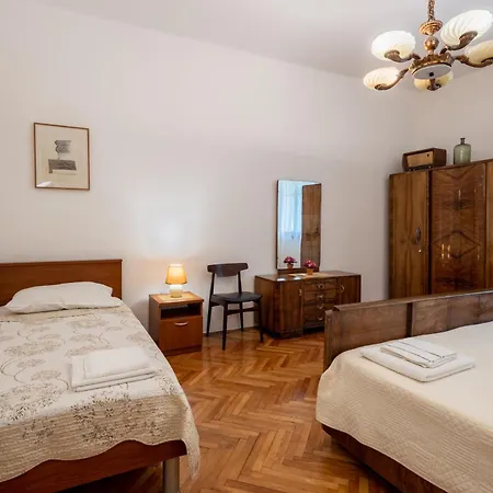 アパート Apartment Central Split スプリト